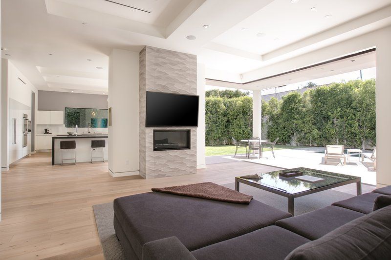 1032 - West Hollywood Modern Estate