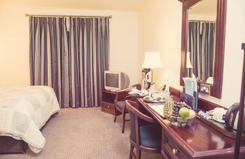 Devon Inn Hotel