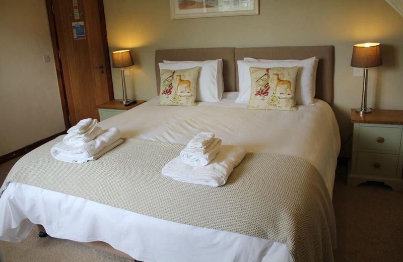 Three Horseshoes Country Inn