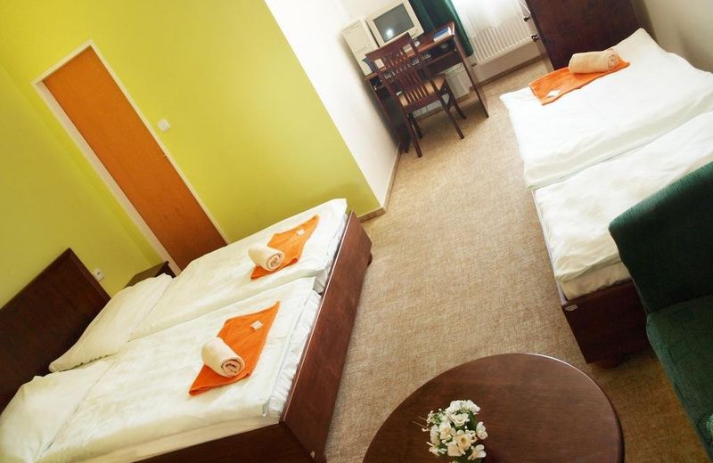 Hotel Dermot