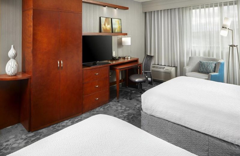 Courtyard by Marriott San Antonio Six Flags at The RIM