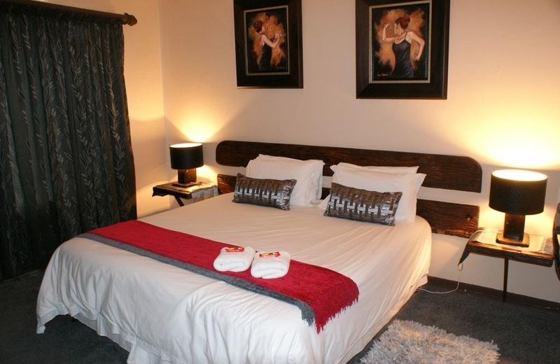 Ndiza Lodge and Cabanas