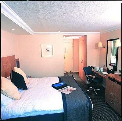 Travelodge Bath Waterside