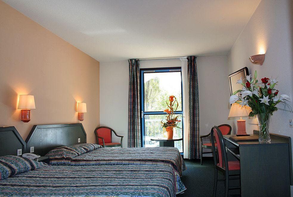 Tonic Hotel