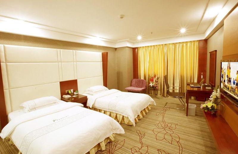 Shuanglong Plaza Hotel