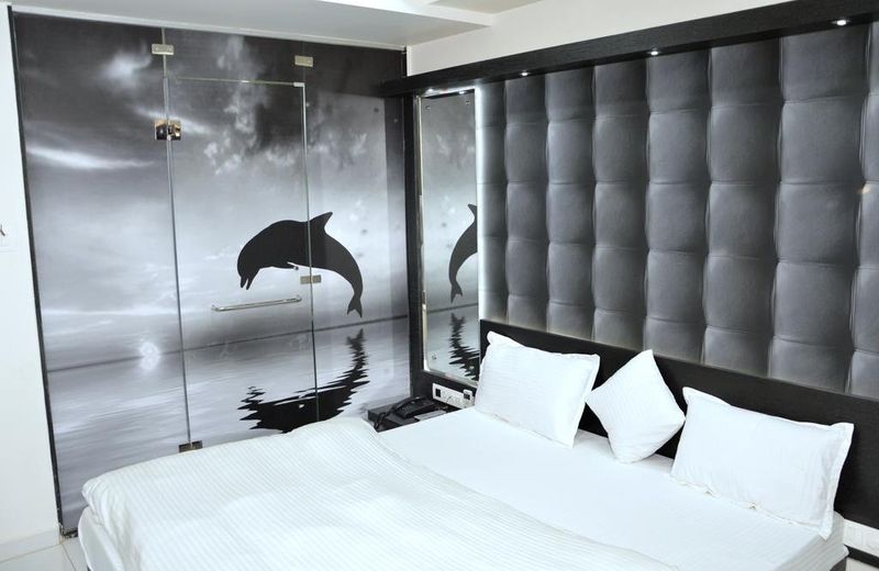 Hotel Paramount Inn