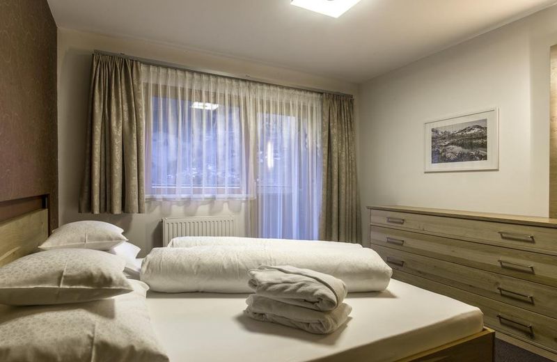 Apartments Tschanun