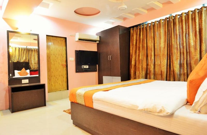 Kirtika -Malhaar Hotel