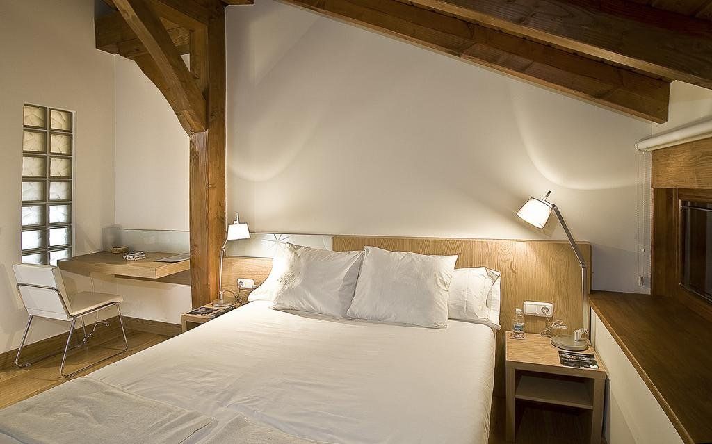 URUNE HOTEL