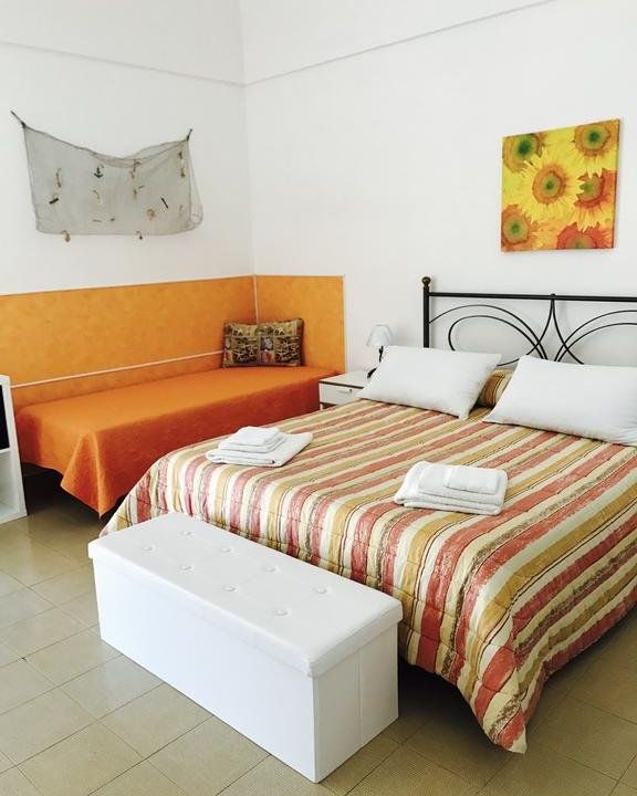 Ventotene La casa in Piazza