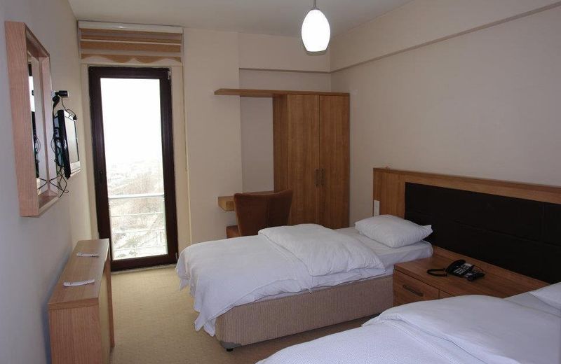 Otel Almatur