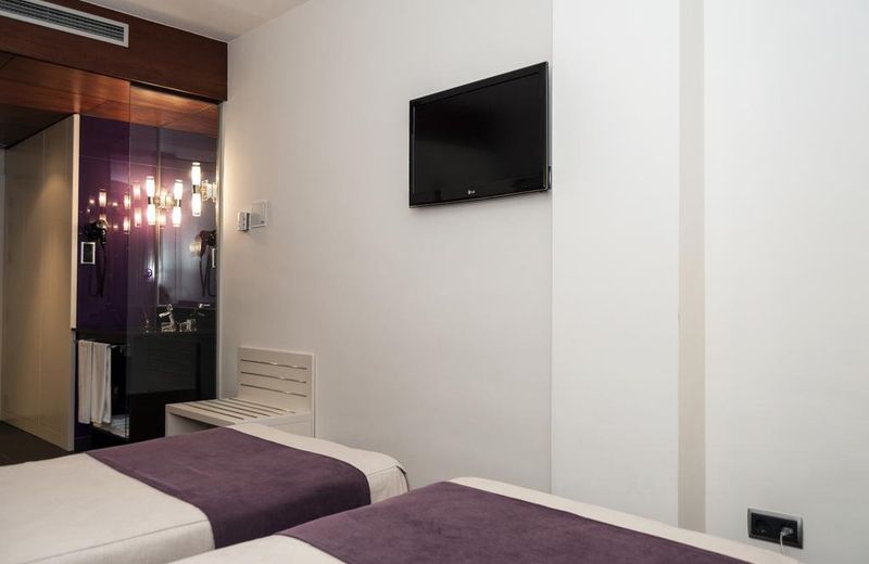 Escuderos Hotel Cruz