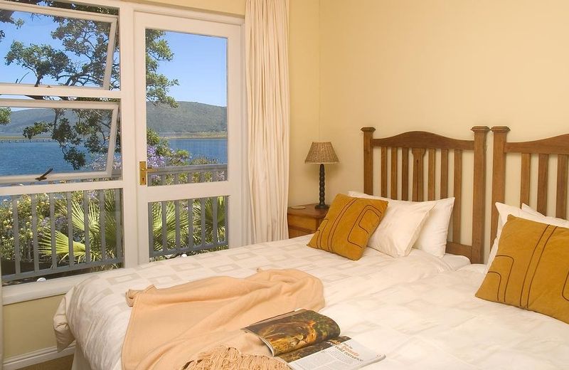 Phoenix Lodge and Waterside Accommodation