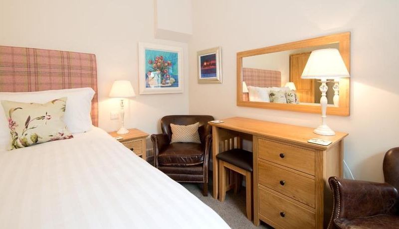 Torrdarach House Bed & Breakfast