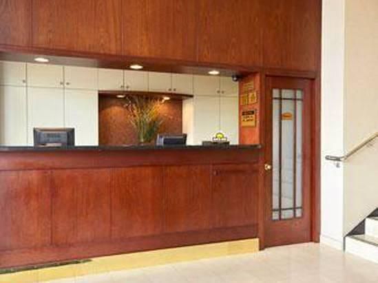 Days Inn by Wyndham Jamaica / JFK Airport