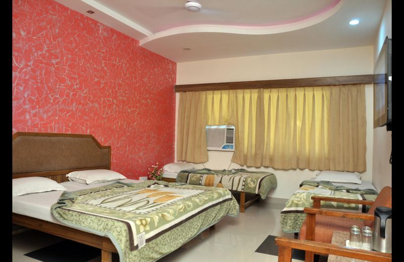 Hotel Sunset Inn Mount Abu With Swimming Pool