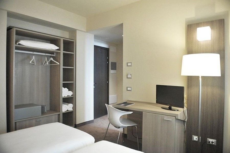 HLL Hotel Lungolago Lecco