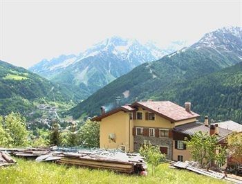 Outdoor Pictures 24