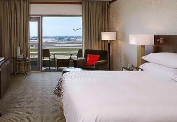 Renaissance Concourse Atlanta Airport Hotel