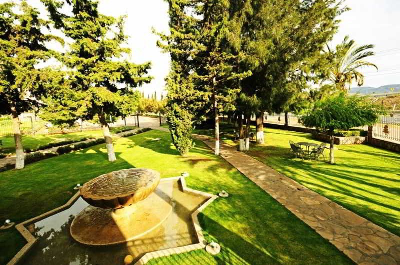 Outdoor Pictures 17