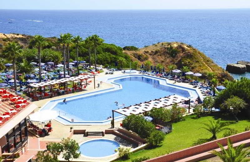 Auramar Beach Resort