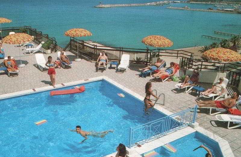 Derici Hotel