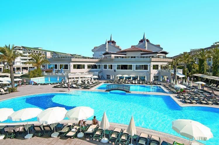 Aydinbey Famous Resort