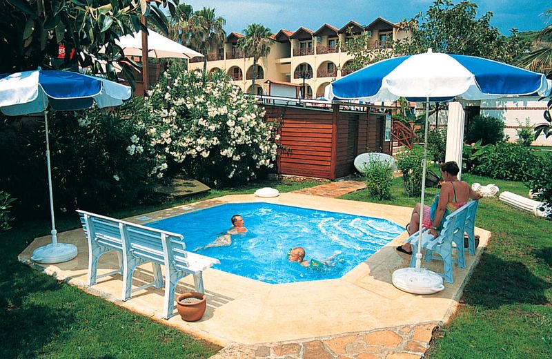 Green Paradise Beach Hotel