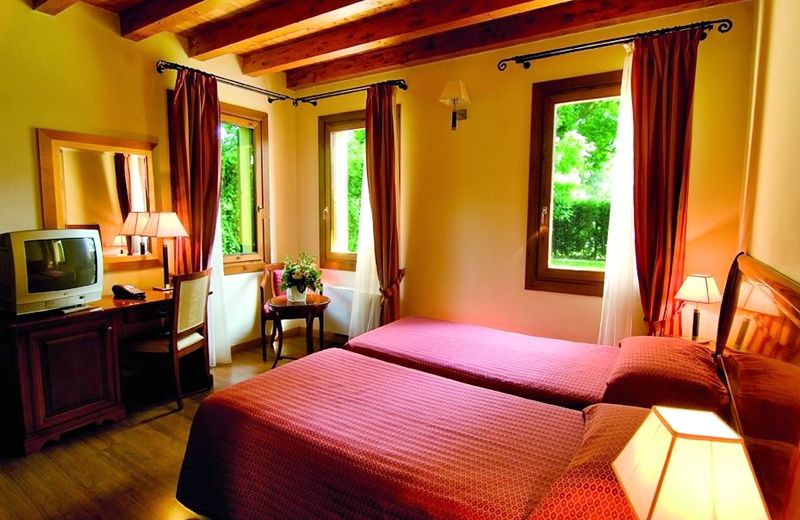 Hotel Venice Resort Airport