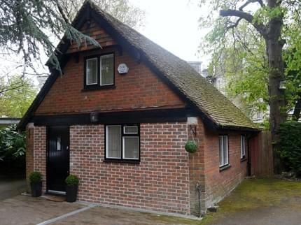 Tudor Cottage Lodge