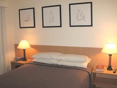 Barclay Motor Inn