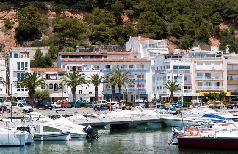 Hotel & Diving Les Illes
