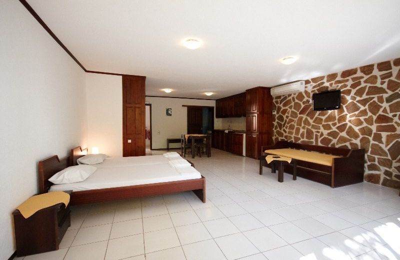 Haus Fay Chios