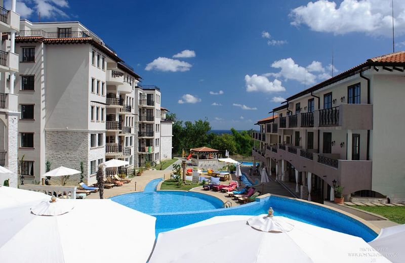 The Cliff Beach Apartments