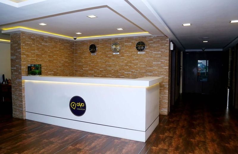 Oyo 1887 Hotel Sfs Homebrige