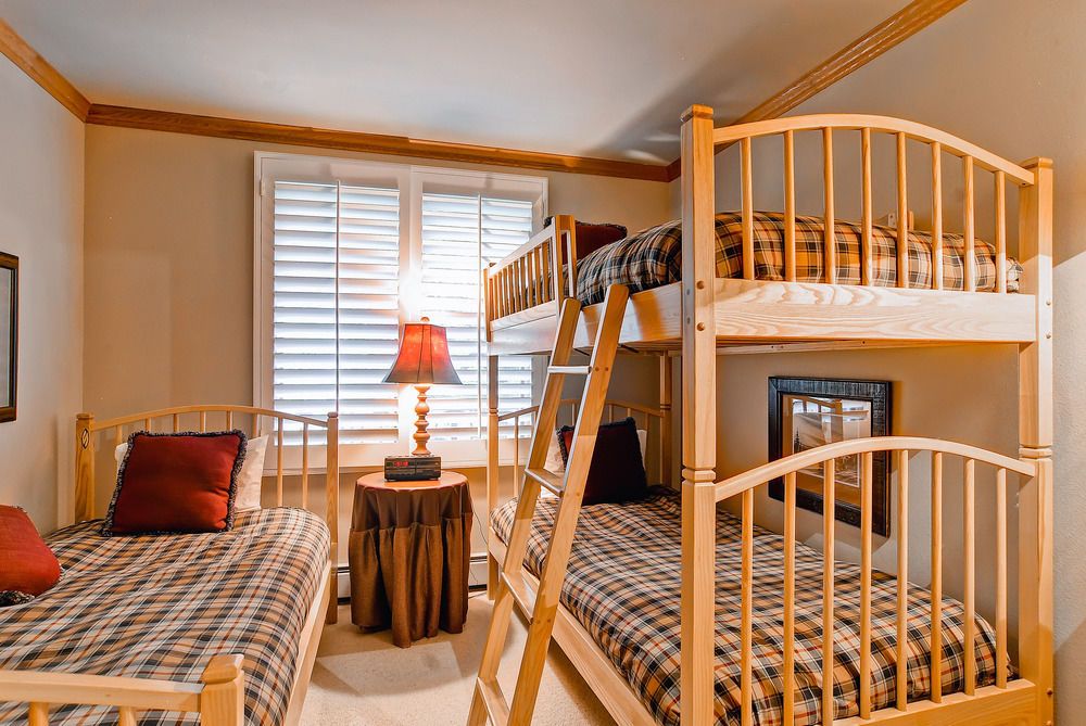Highlands Westview by East West