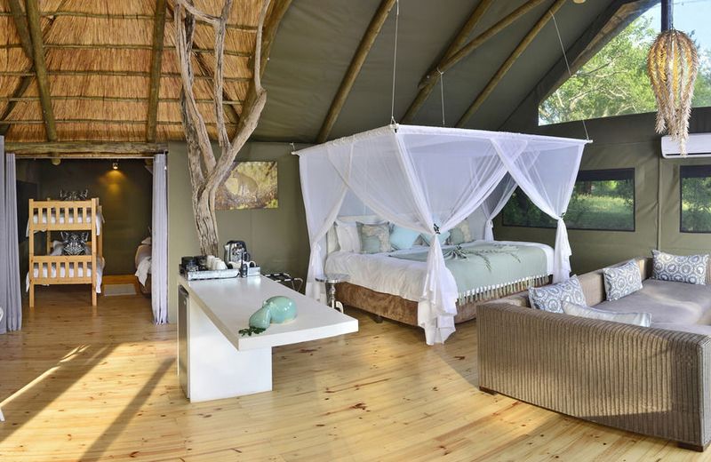Victoria Falls River Lodge
