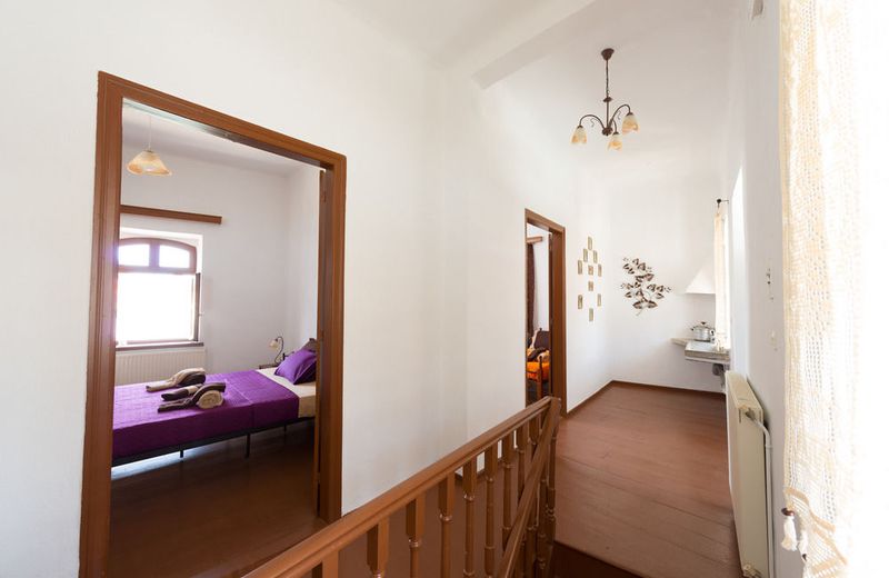 Anna's House