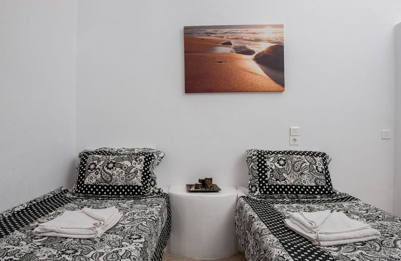Join Us Low Cost Rooms