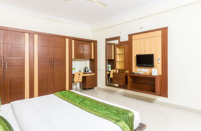 TREEBO HITEC CITY