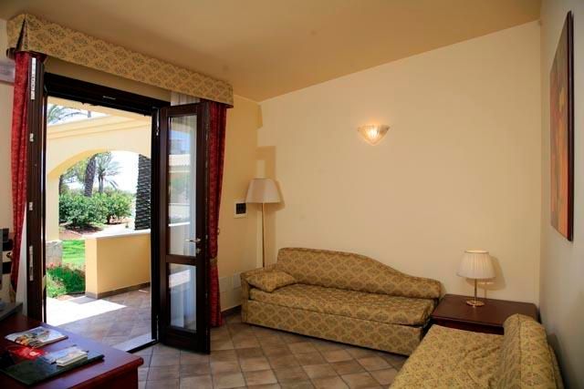 CLASS HOTEL NAPOLI