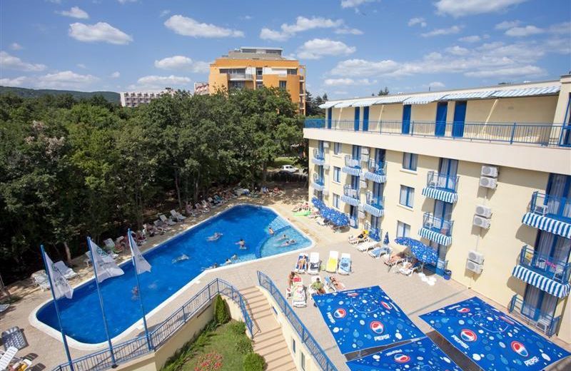 Blue Sky Hotel - & Parking