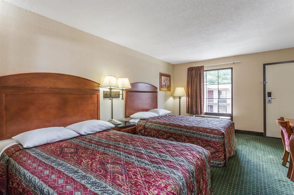 Days Inn by Wyndham Camp Springs Andrews AFB