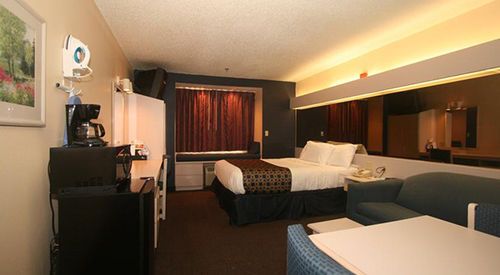 Regency Inn & Suites DFW