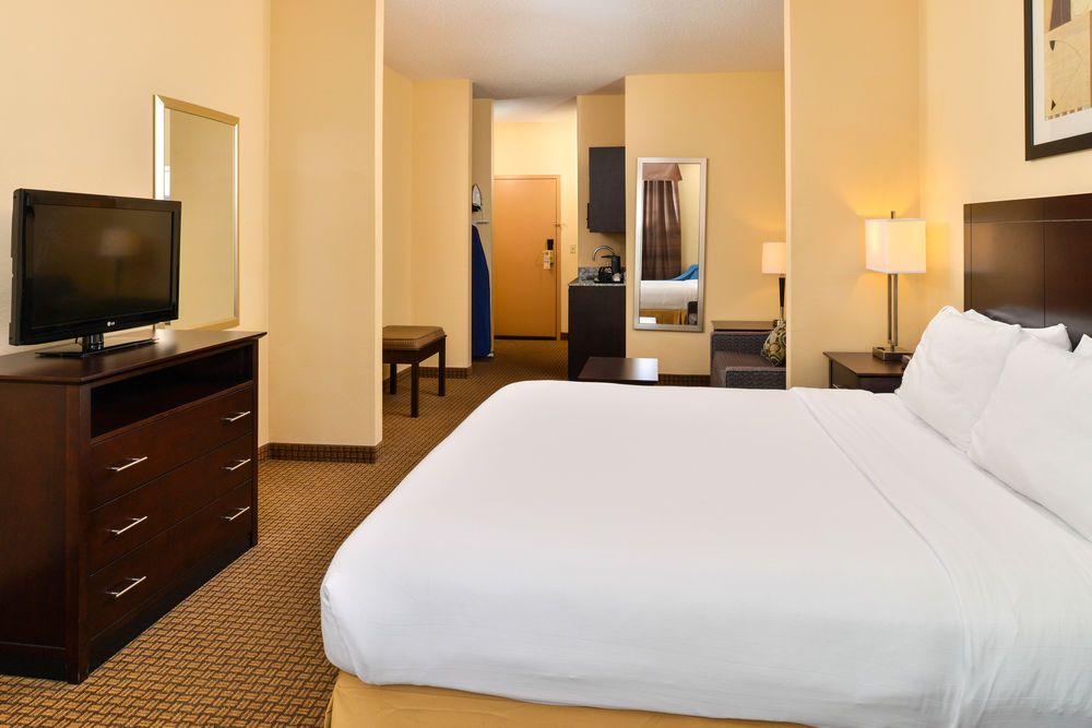 Holiday Inn Express Hotel & Suites Greenville, an IHG Hotel