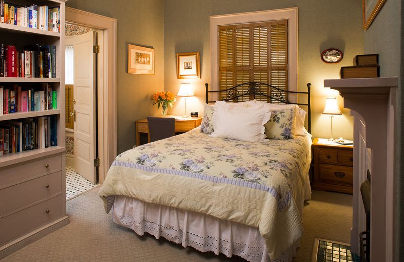 North Lodge on Oakland Bed and Breakfast