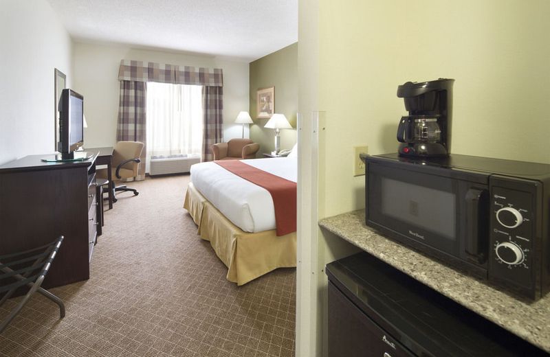 Holiday Inn Express Hotel & Suites- Gadsden, an IHG Hotel