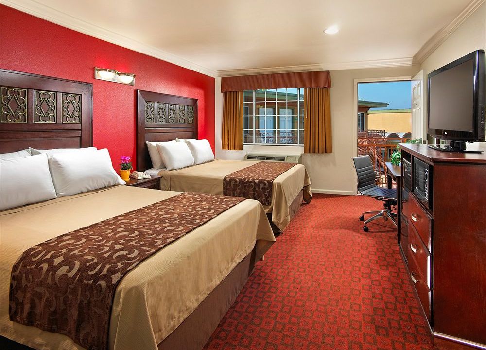 Studio Inn & Suites Downey