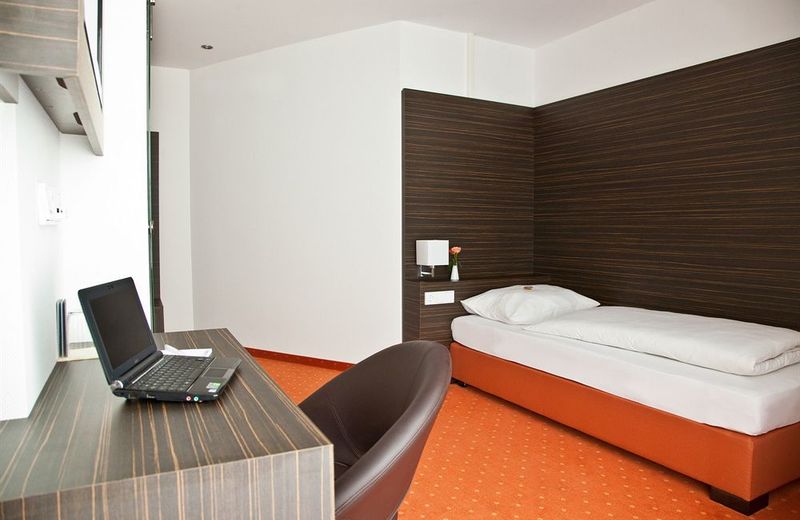 Hotel Zeppelin - Das Original