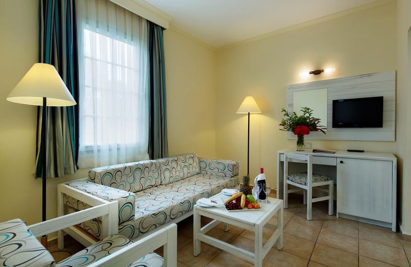 Euphoria Palm Beach Resort